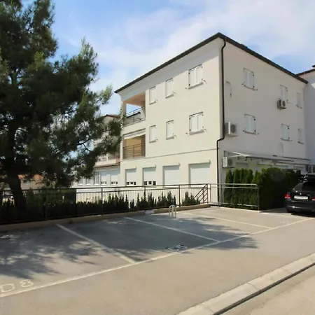 Apartment Moderne Dolce In Strandnaehe