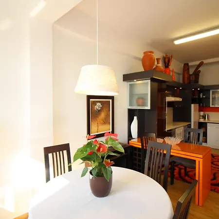 Moderne Dolce In Strandnaehe